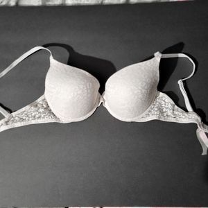 💕VS Pink 34C push up bra